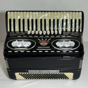 Accordiana By Excelsior Model 320 - Quarta Polifônica - 9/3 Registros - 10.2 kg - 49 cm