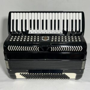 Acordeon Castiglione - Terça Oitavada - 9/3 Registros - 10.3 kg - 48 cm