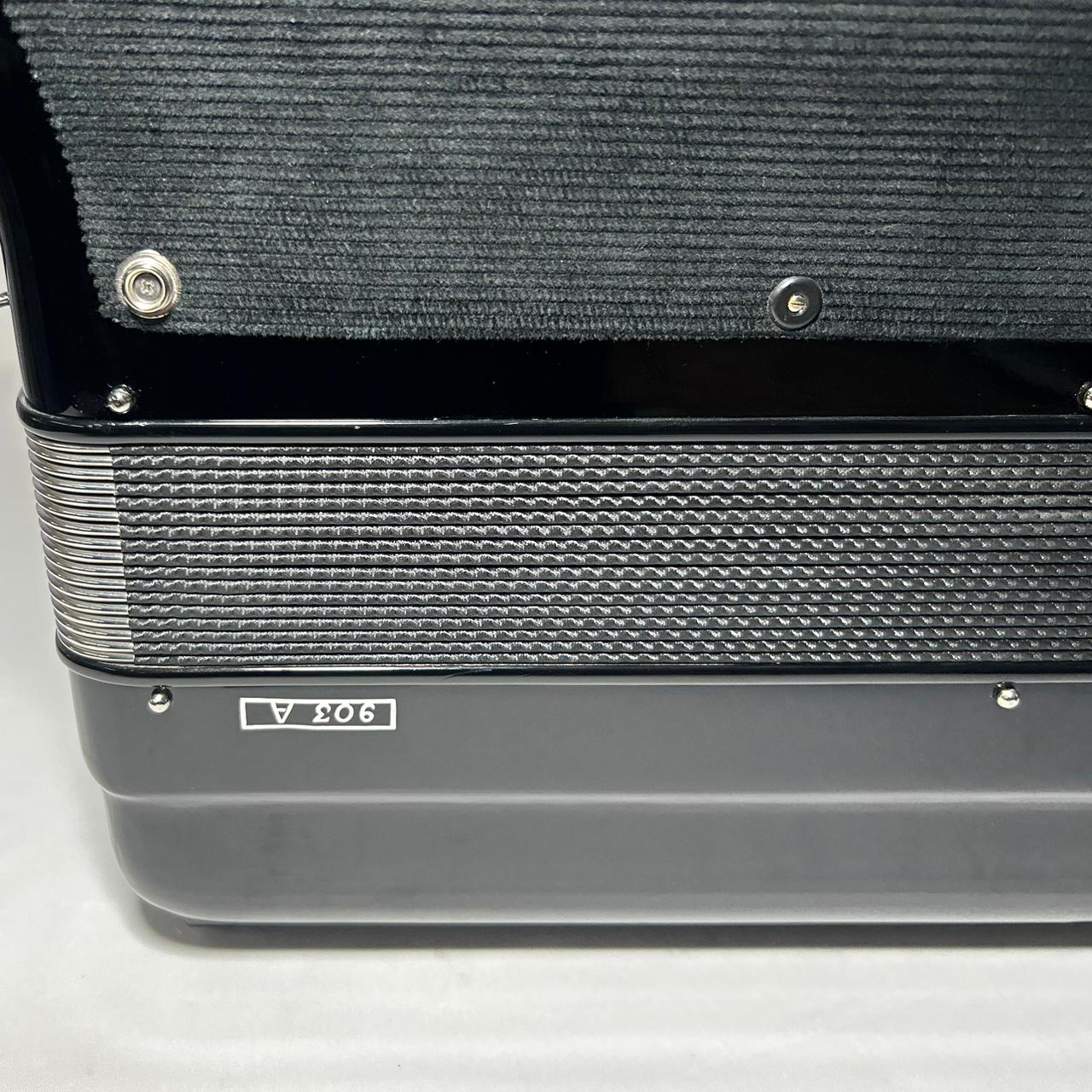 Acordeon Castiglione - Terça Oitavada - 9/3 Registros - 10.3 kg - 48 cm - Imagem 16