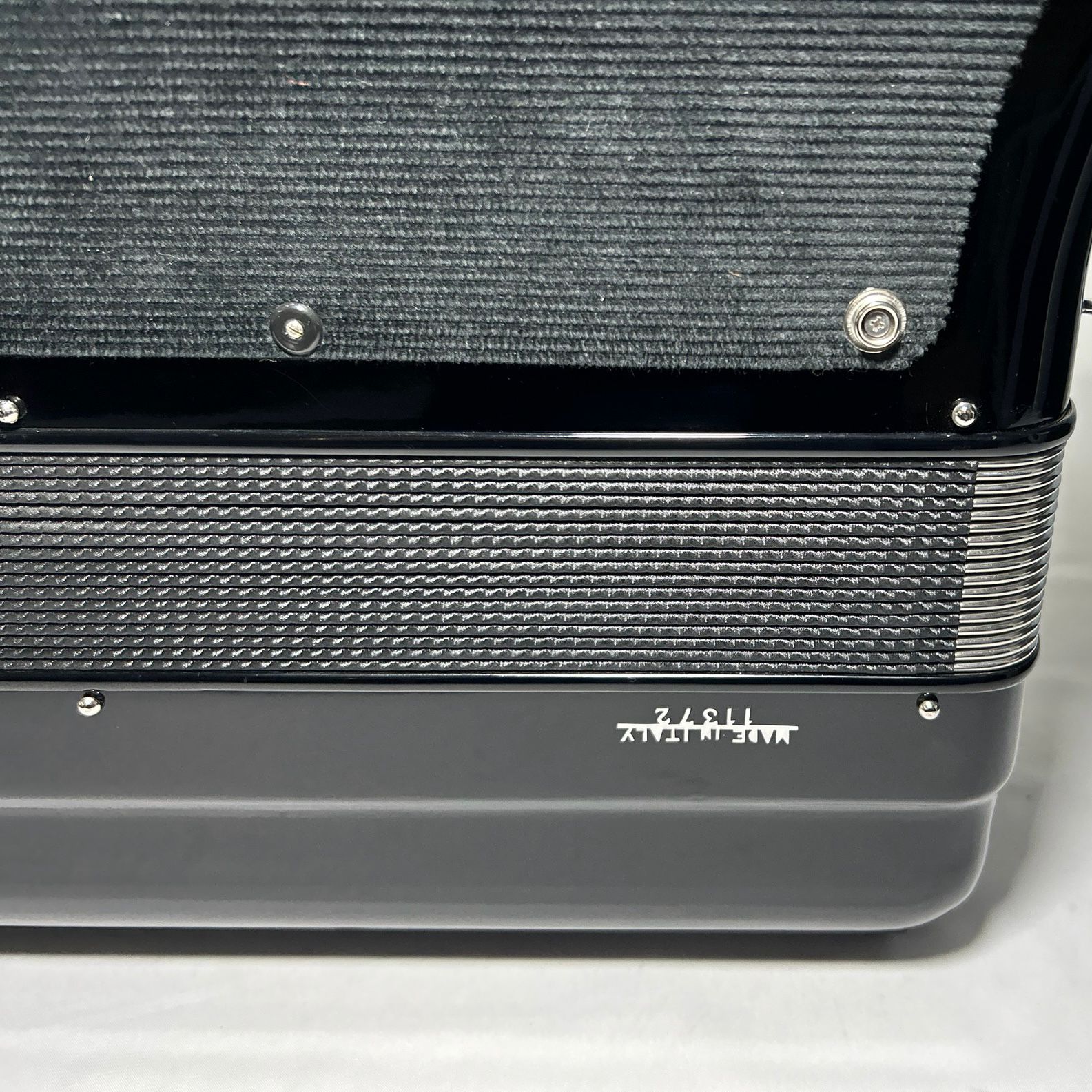 Acordeon Castiglione - Terça Oitavada - 9/3 Registros - 10.3 kg - 48 cm - Imagem 17