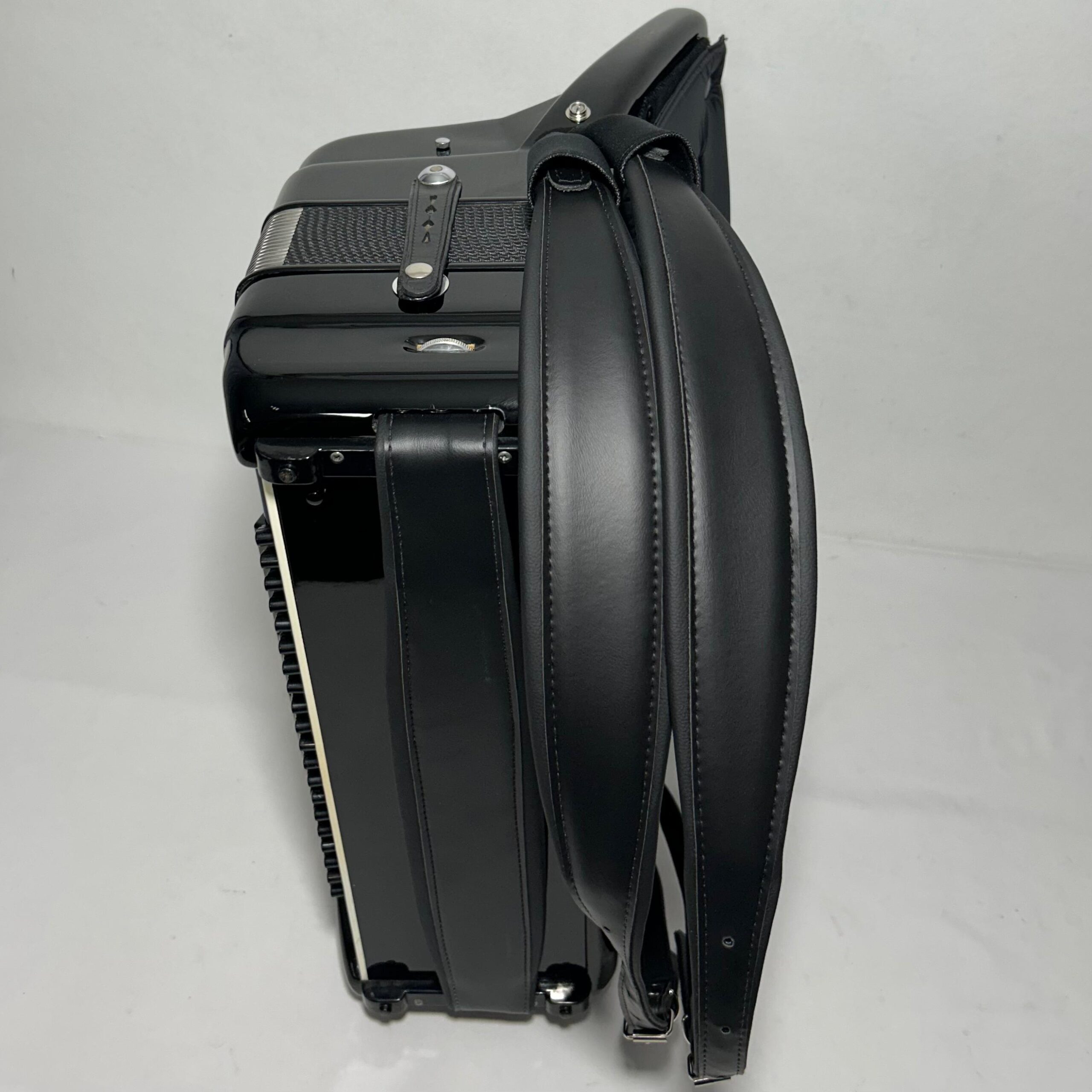 Acordeon Castiglione - Terça Oitavada - 9/3 Registros - 10.3 kg - 48 cm - Imagem 18