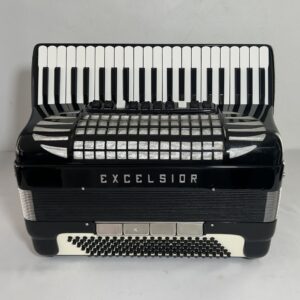 Acordeon Excelsior Mod. 911 - Quarta de voz - 11/4 Registros - 11.4 kg - 48,5 cm
