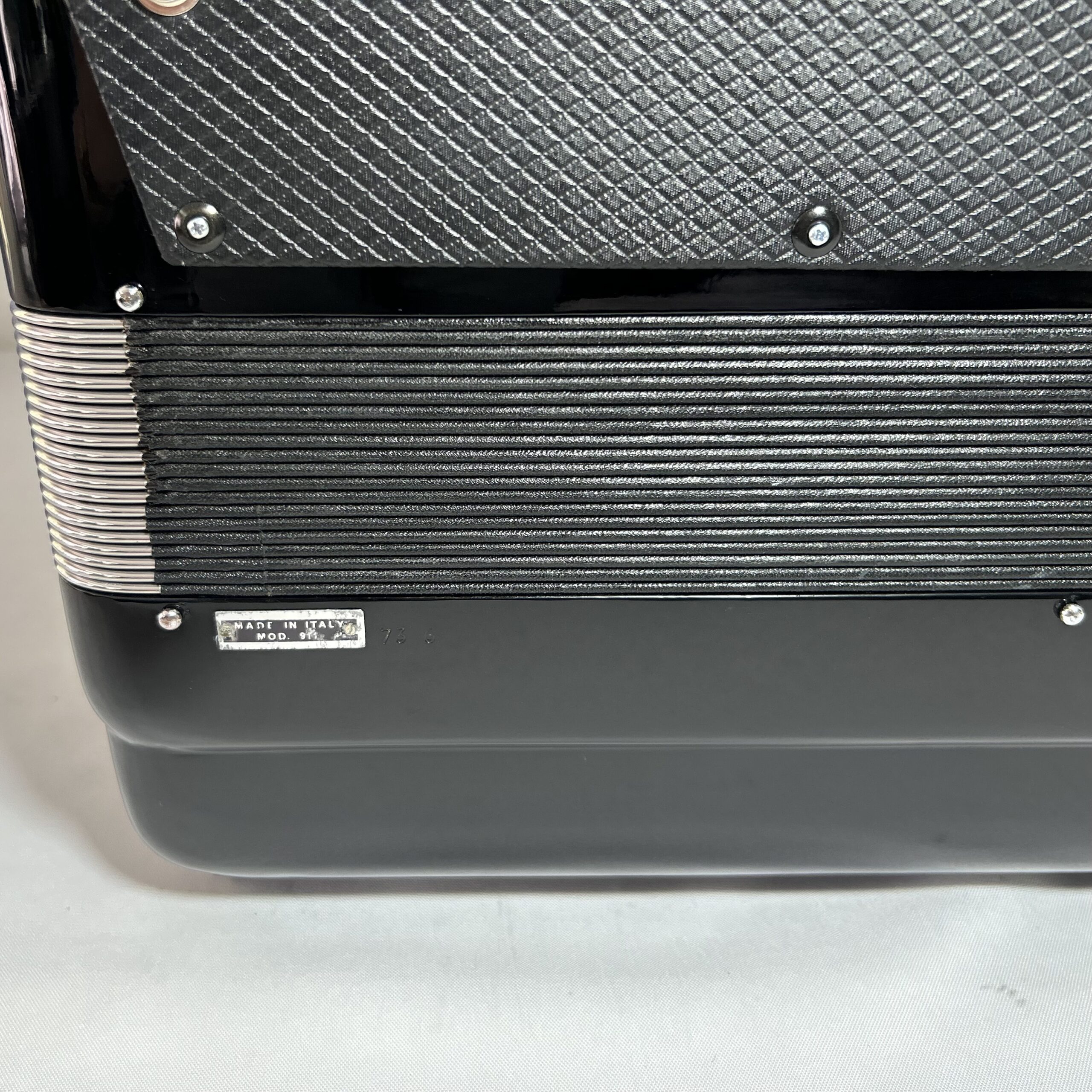 Acordeon Excelsior Mod. 911 - Quarta de voz - 11/4 Registros - 11.4 kg - 48,5 cm - Imagem 15