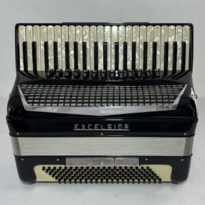 Acordeon Excelsior Model 320 / M - Quarta Polifônica - 13/3 Reg - 10.3 kg - 48,5 cm
