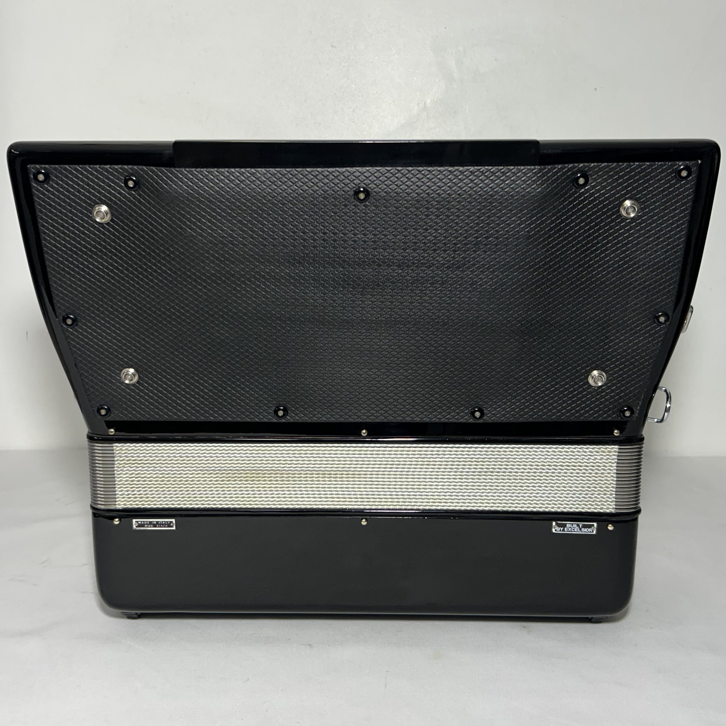 Acordeon Excelsior Model 320 / M - Quarta Polifônica - 13/3 Reg - 10.3 kg - 48,5 cm - Imagem 14