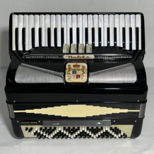 Acordeon Noble - Segunda de voz - 4/3 Registros - 8.2 kg - 43 cm