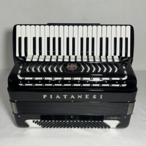 Acordeon Piatanesi - Quarta de voz - 15/5 Registros - 10.7 kg - 49 cm