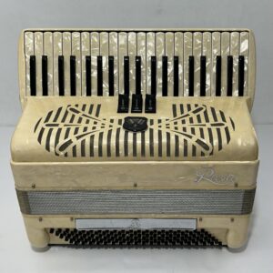 Acordeon Rivoli By Sonola - Segunda de voz - 3/2 Registros - 7.6 kg - 43 cm