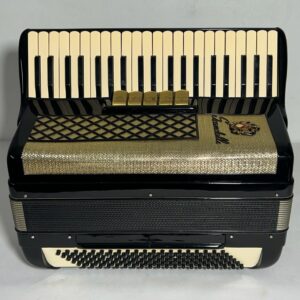 Acordeon Scandalli Série Ouro - Terça Oitavada - 5/2 Registros - 8.4 kg - 43 cm